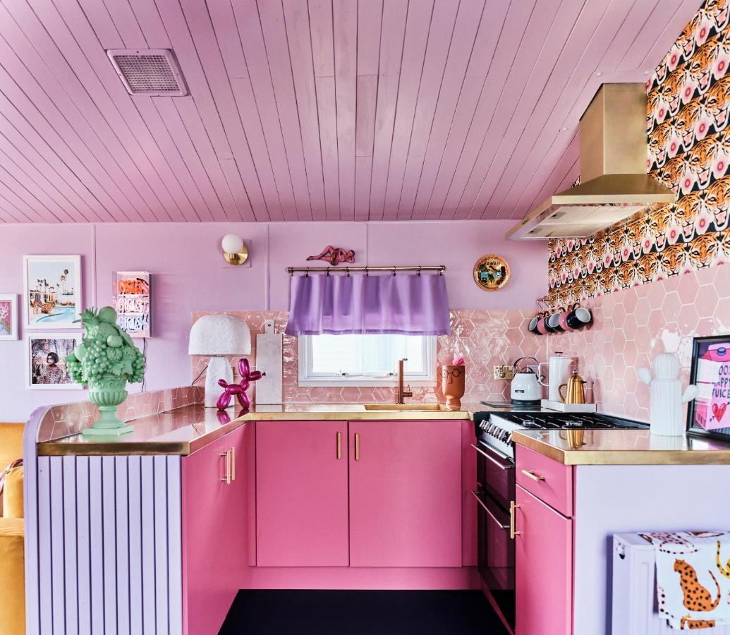 Fun Barbie Inspired, 6 Berth Caravan - Camber Sands Holiday Park, Near The Beach Zewnętrze zdjęcie